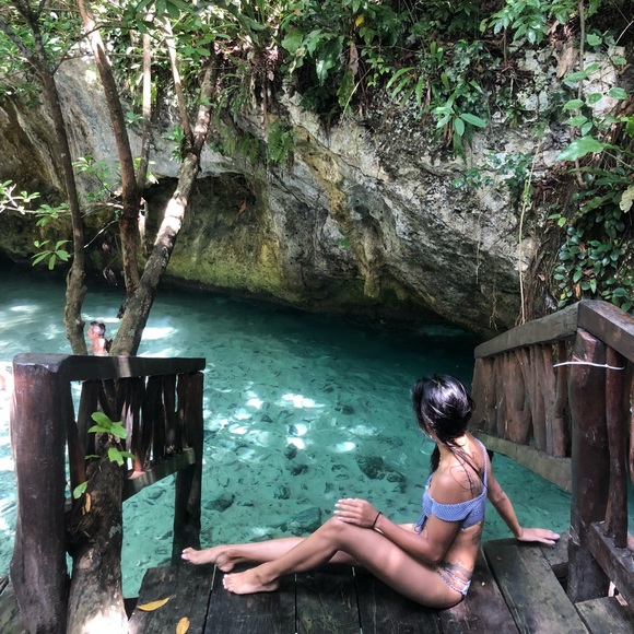 Meet your Posher, Amanda - Picture 5 of 5